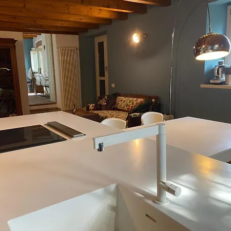 Fermiamoci Qui Appartamento